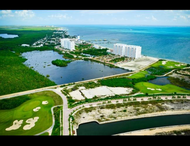 Terreno en Venta La Playa en Canc&uacute;n