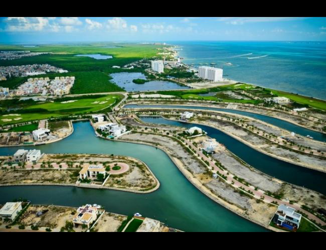 Terreno en Venta La Playa en Canc&uacute;n